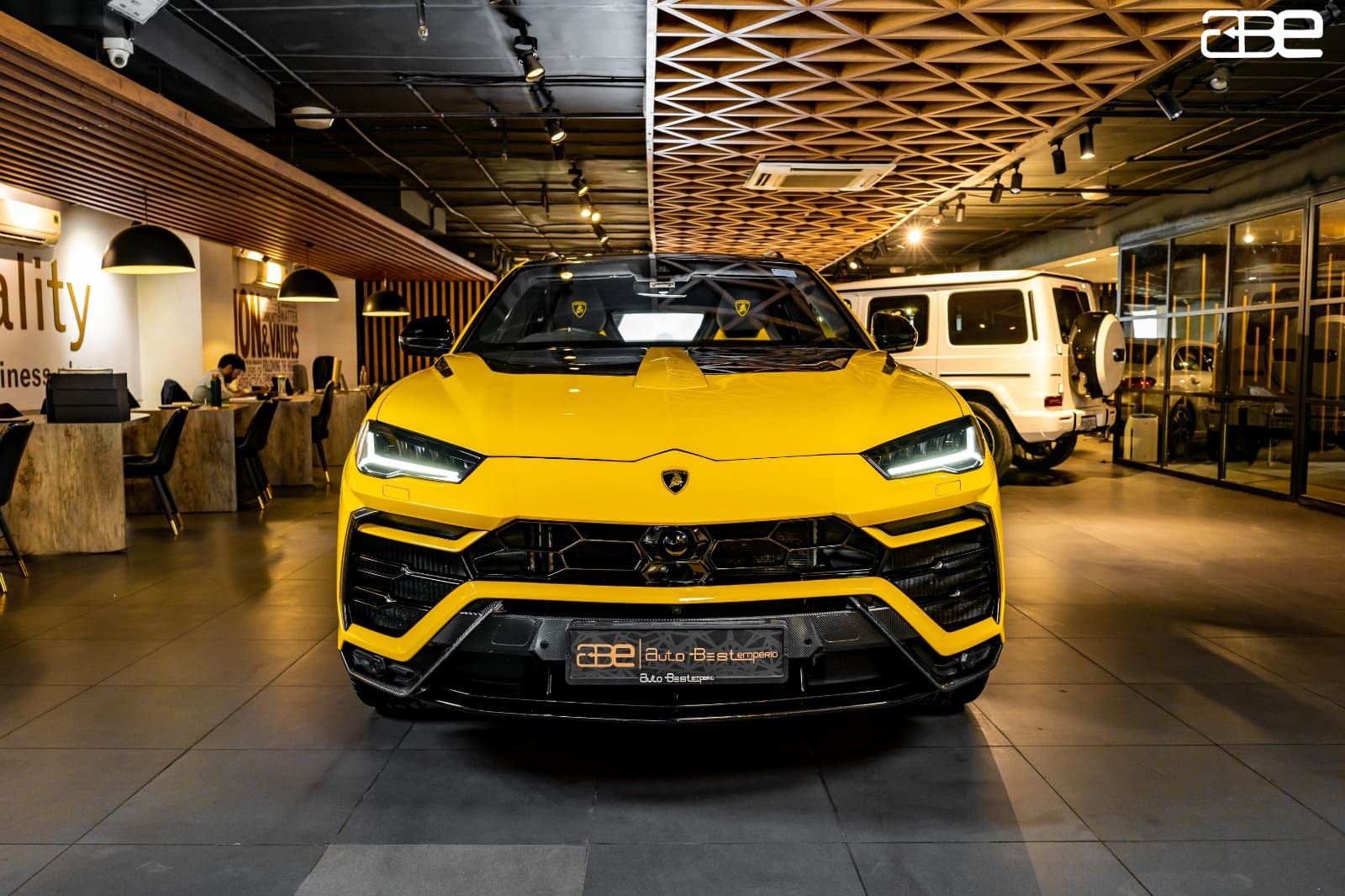 Lamborghini URUS MY19