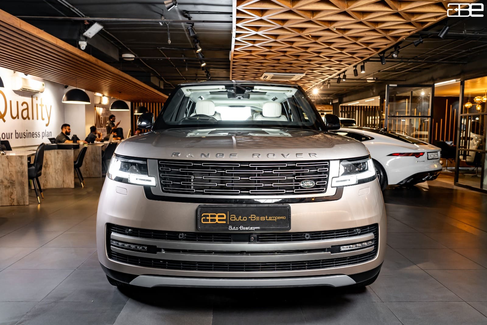 Range Rover VOGUE LWB HSE 3.0L
