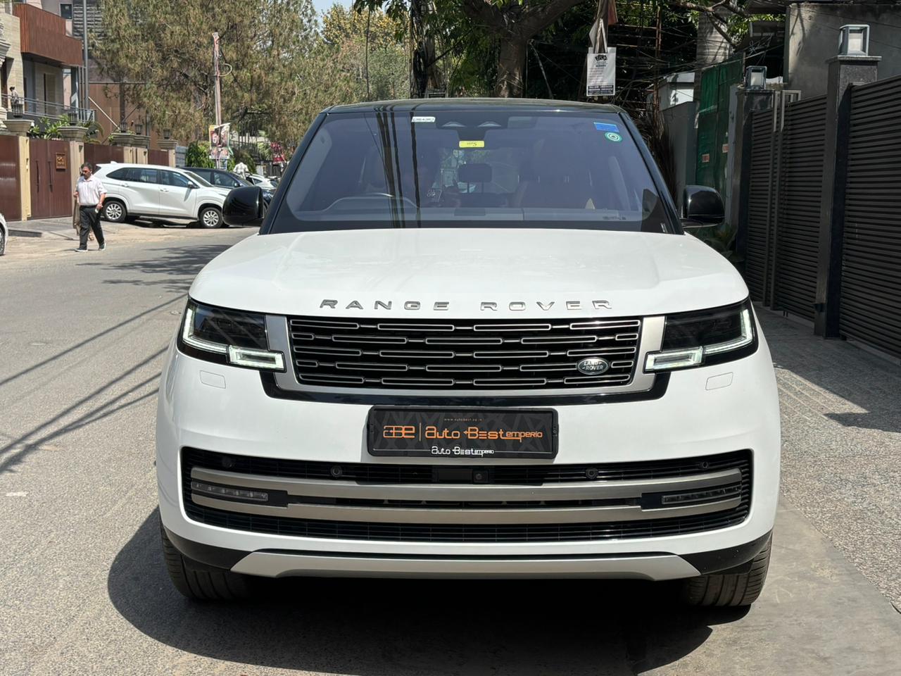 Range Rover LWB SE 3.0L
